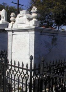 Chiapella Family Tomb, #304 (and marble neighbors)